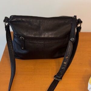 Stone Mountain Brown Leather Shoulder Bag – Soft Leather, Multi-Pocket Design